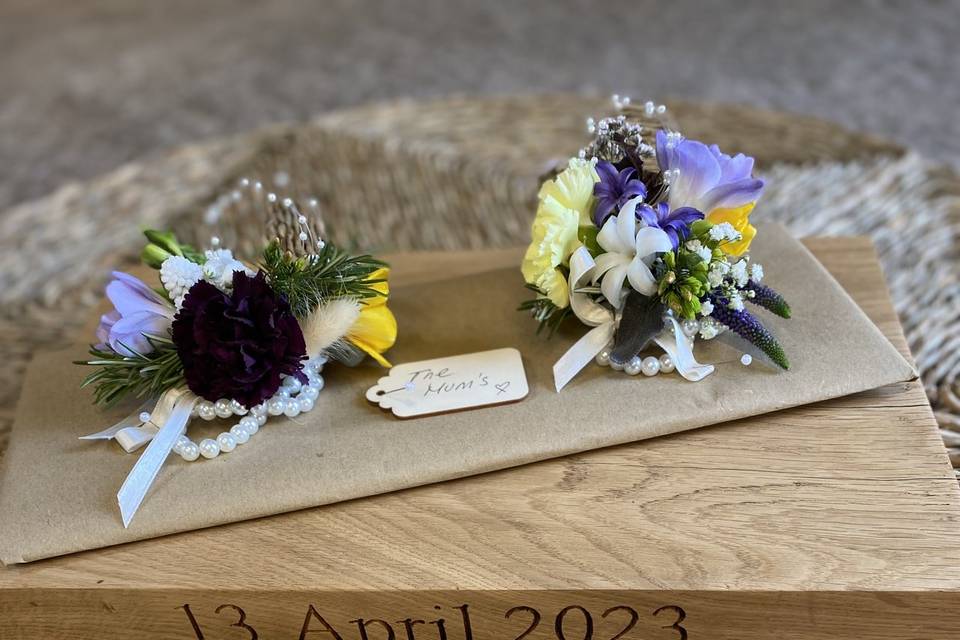 Wrist corsages