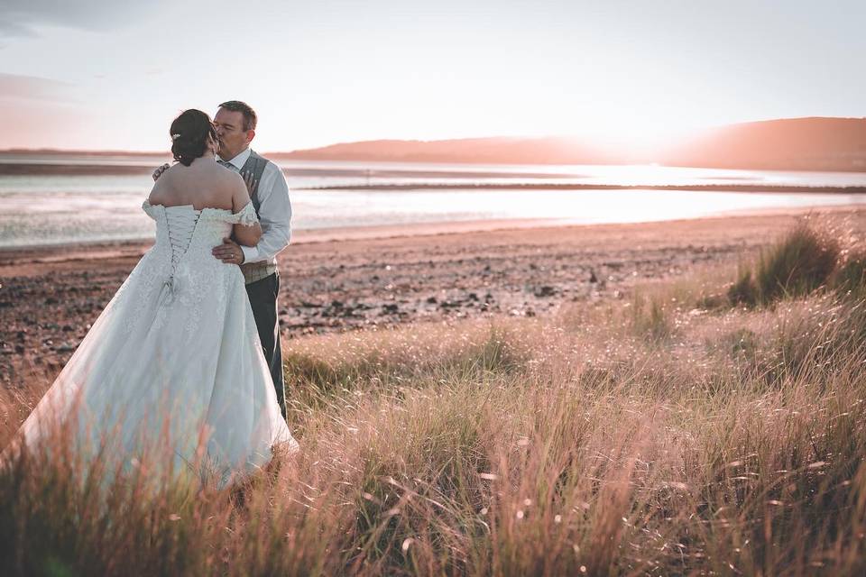 Breathtaking wedding backdrops - Andrew Lambert Photography