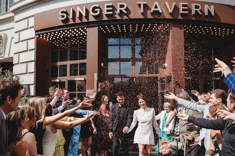 Singer Tavern