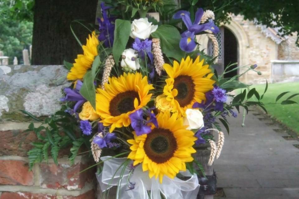 Sunflower gate post display