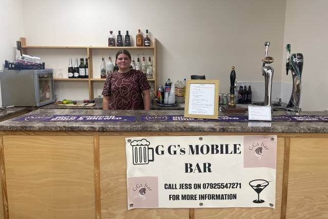 Inside bar &staff service