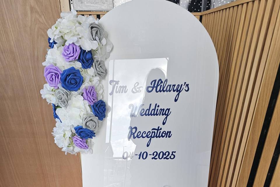 Welcome sign with flowers