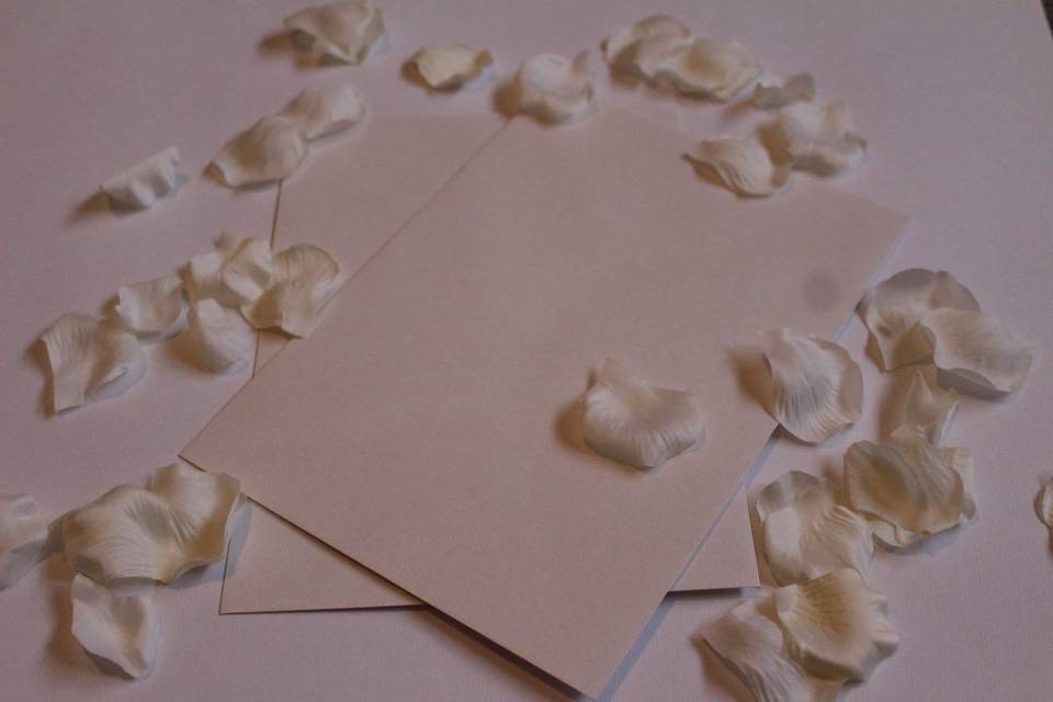 Pearlised envelopes