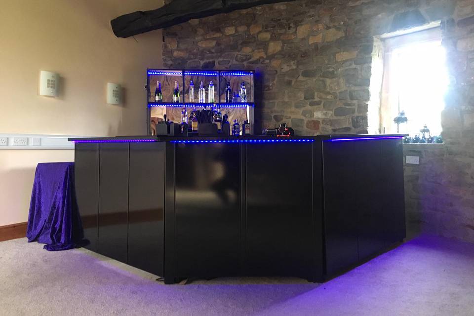 Devoted Deluxe - Bar Hire