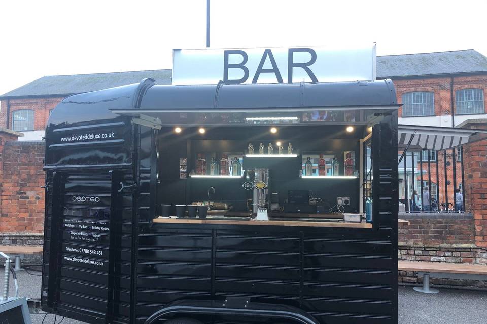 Devoted Deluxe - Bar Hire