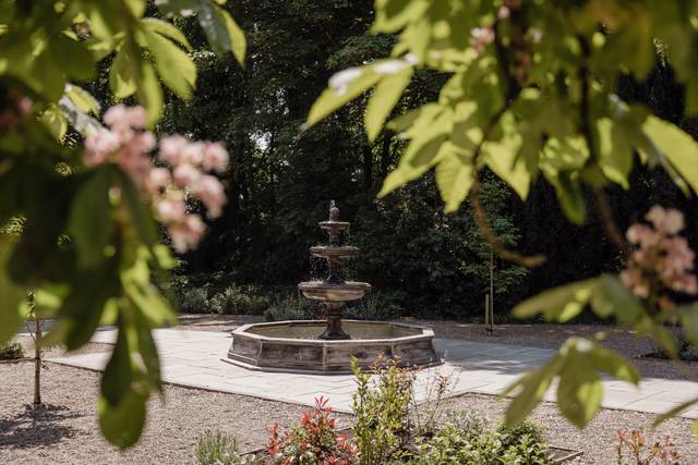 Garden fountain