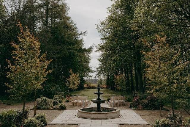 Garden fountain