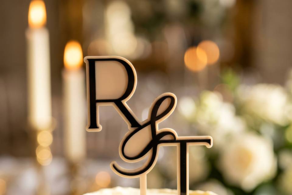 Cake topper