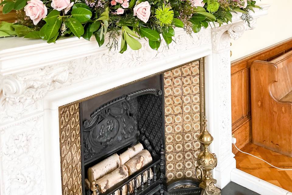 Mantel flower design