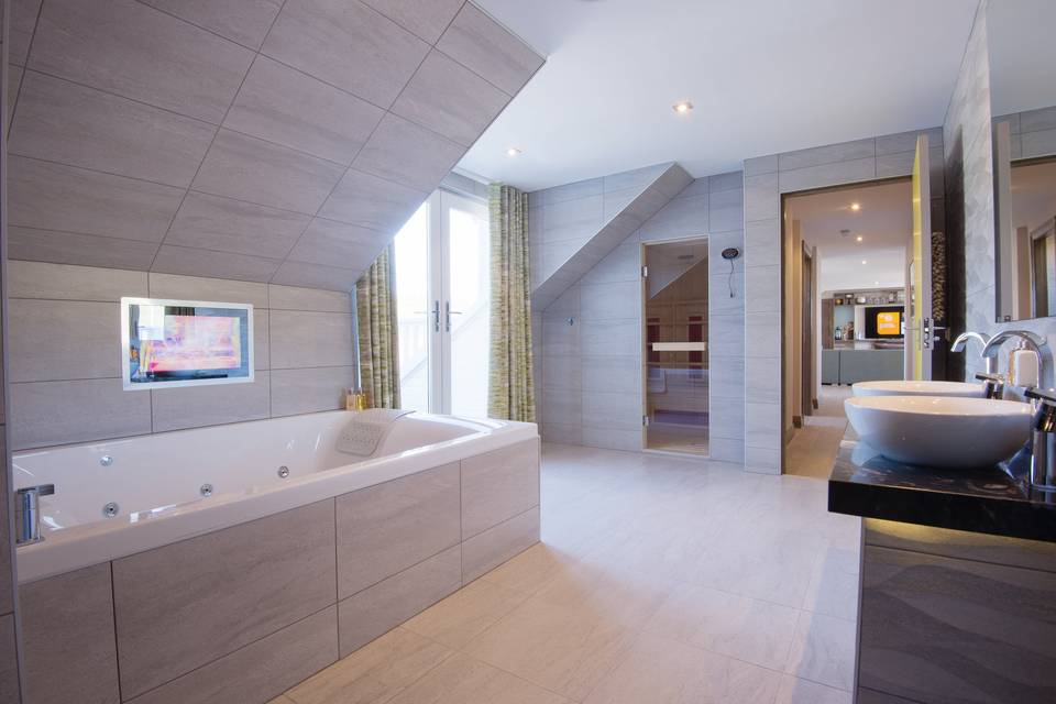 Spa suite bathroom