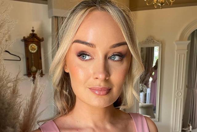 Bridesmaid glowy glam