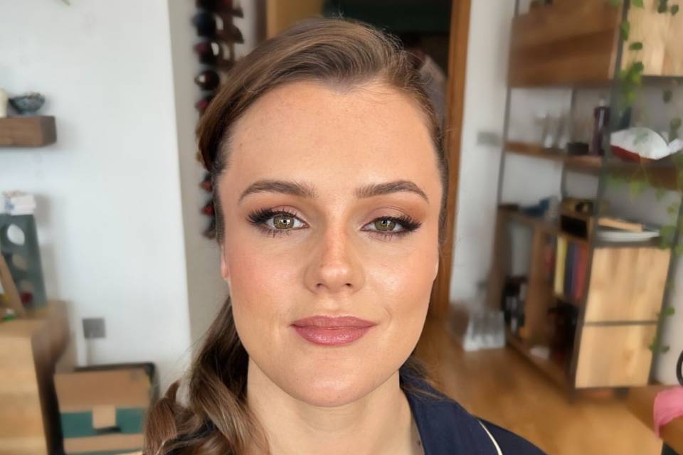 Bridesmaid glow ✨