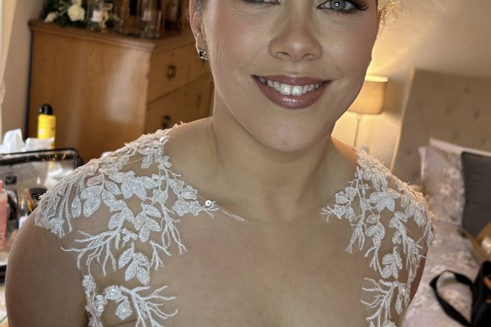 Bridal glam for Laura