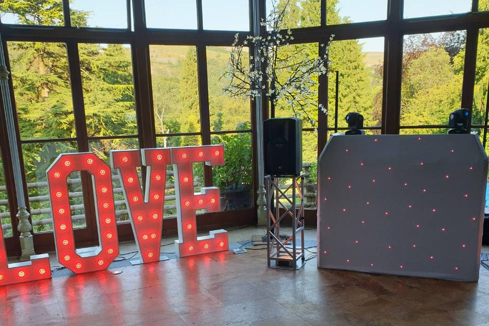 Rikki's Mobile Disco and Events