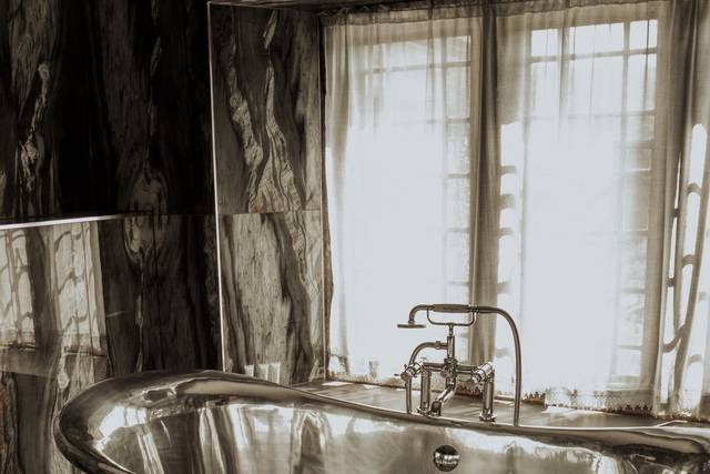 Bathtub