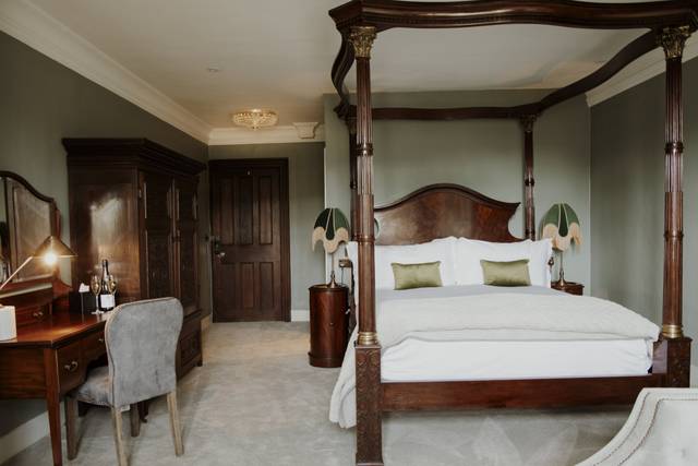 Four poster Bedroom