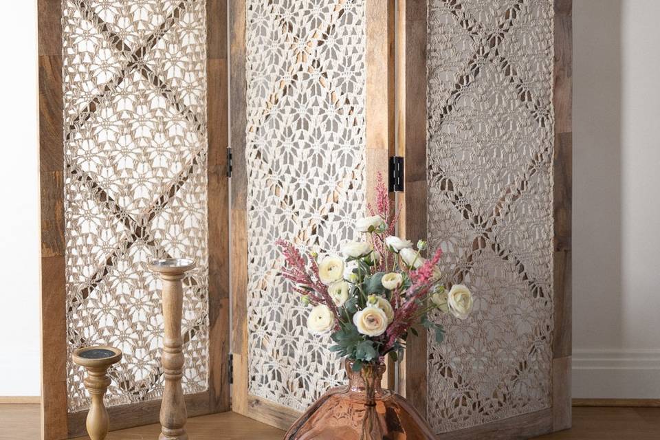 Screen, Flowers, Candle Holder