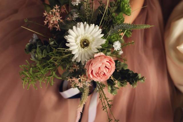 The Quirky Wedding Florist