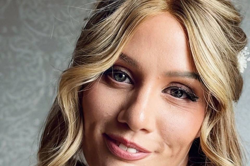 Soft vintage bridal glam