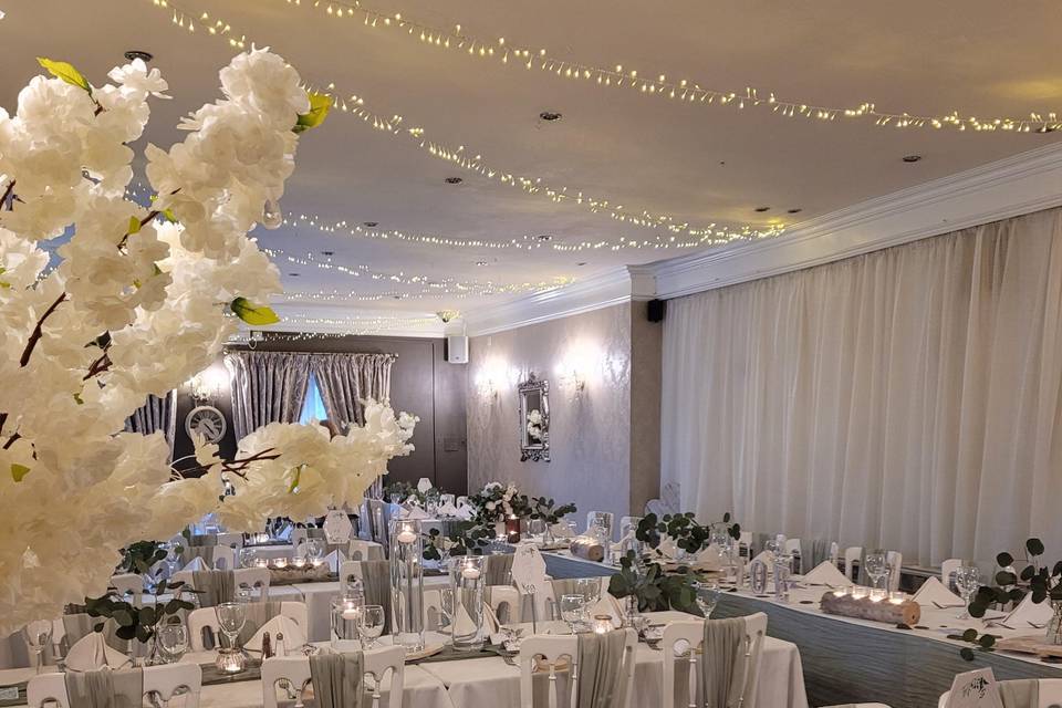 Wedding Breakfast Straights