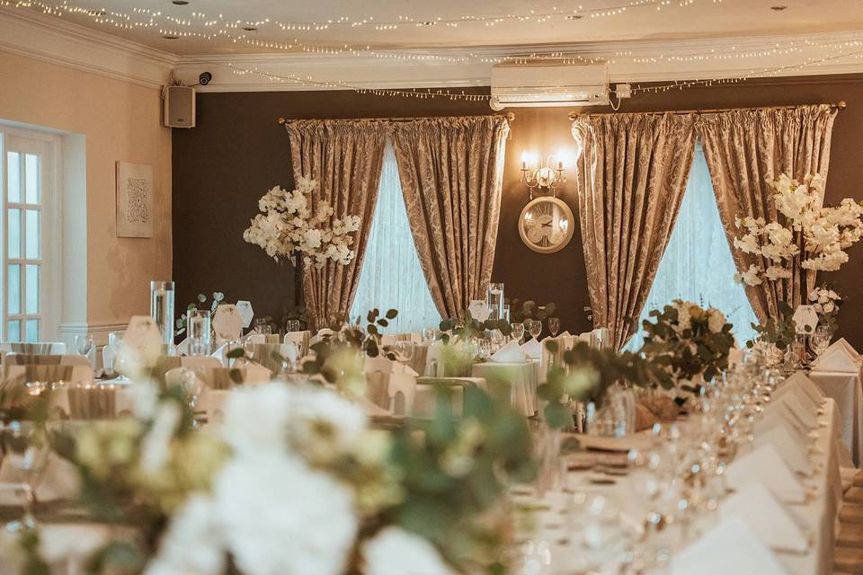 Wedding Breakfast Straights