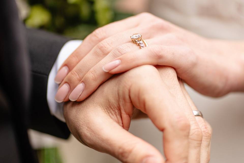 Hands
