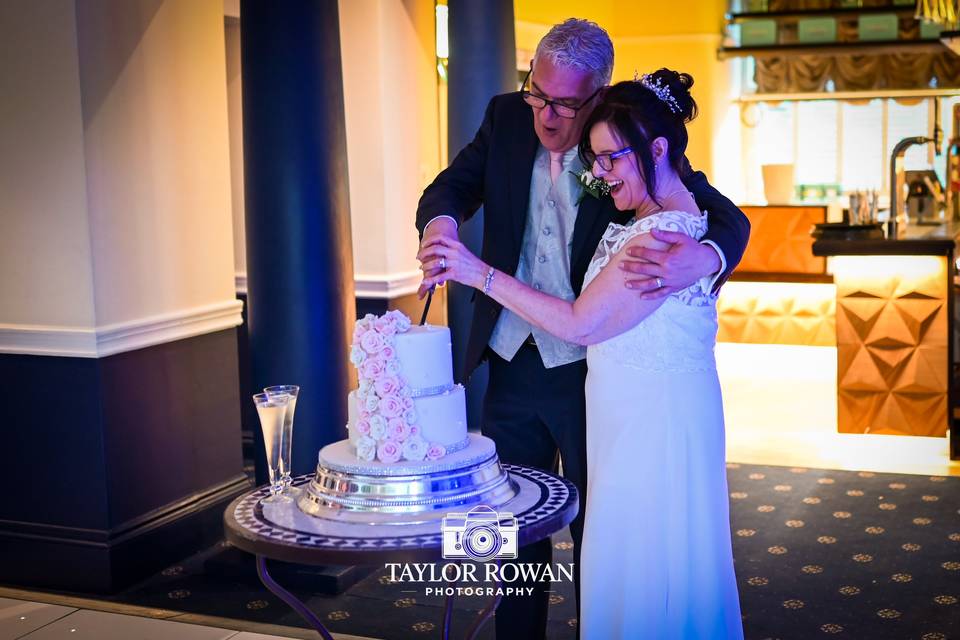 Cutting the cake