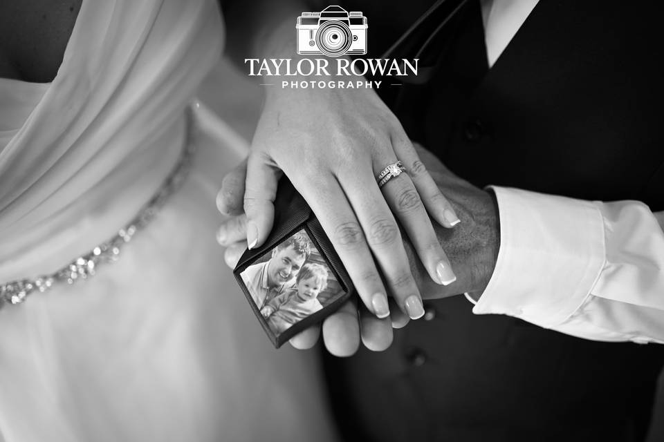 Father and bride photo on tie