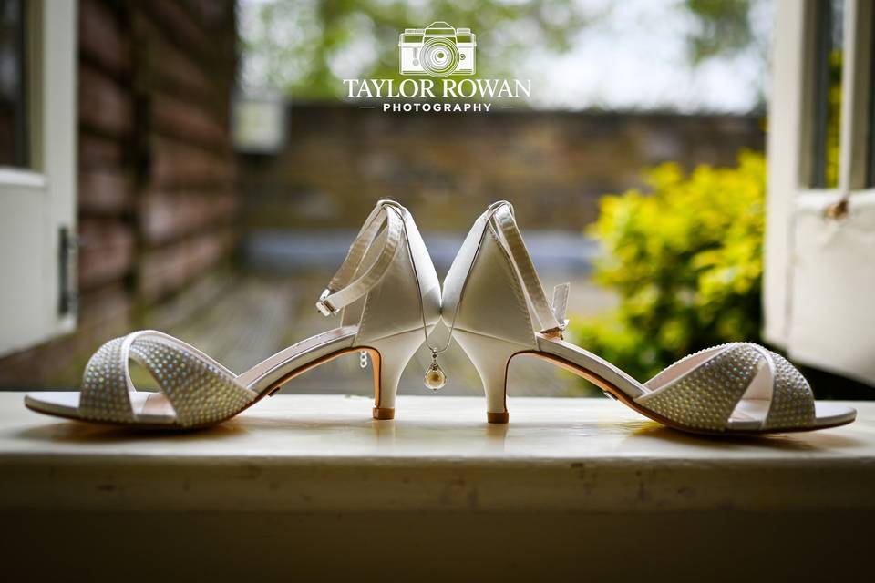 Necklace and shoes