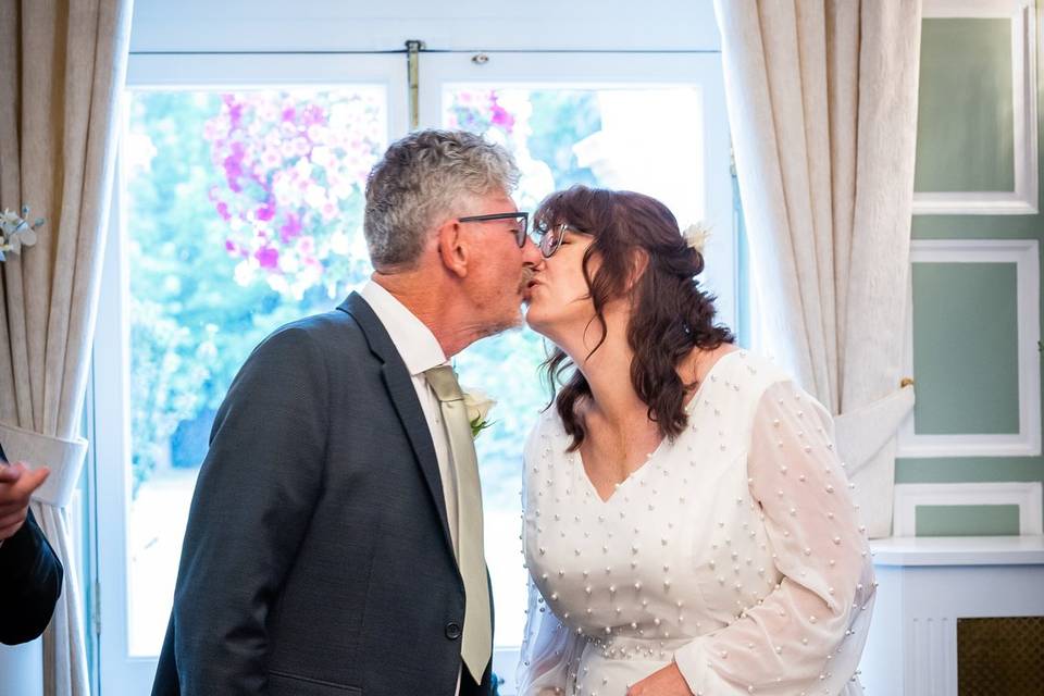 1st kiss