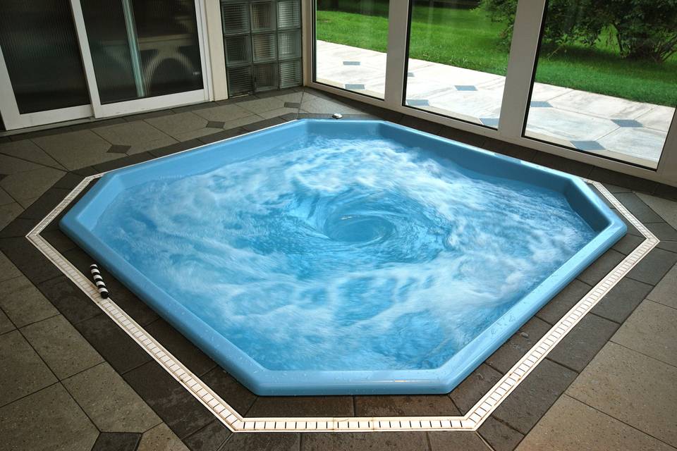 Ridge Farm Jacuzzi