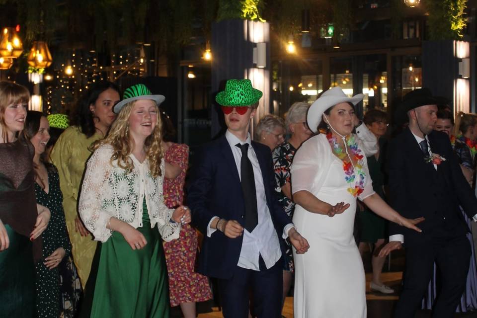 Bride & Guests dancing