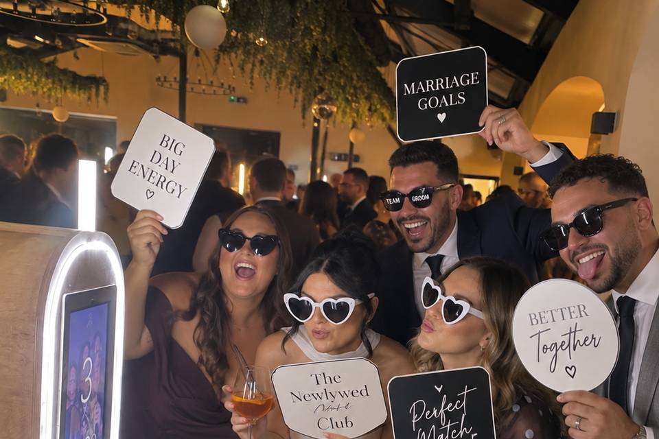 Premium wedding props