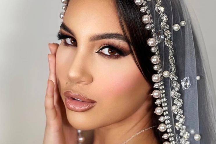 Arab-style sexy bridal