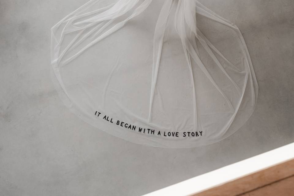 Love Story - Embroidered veil