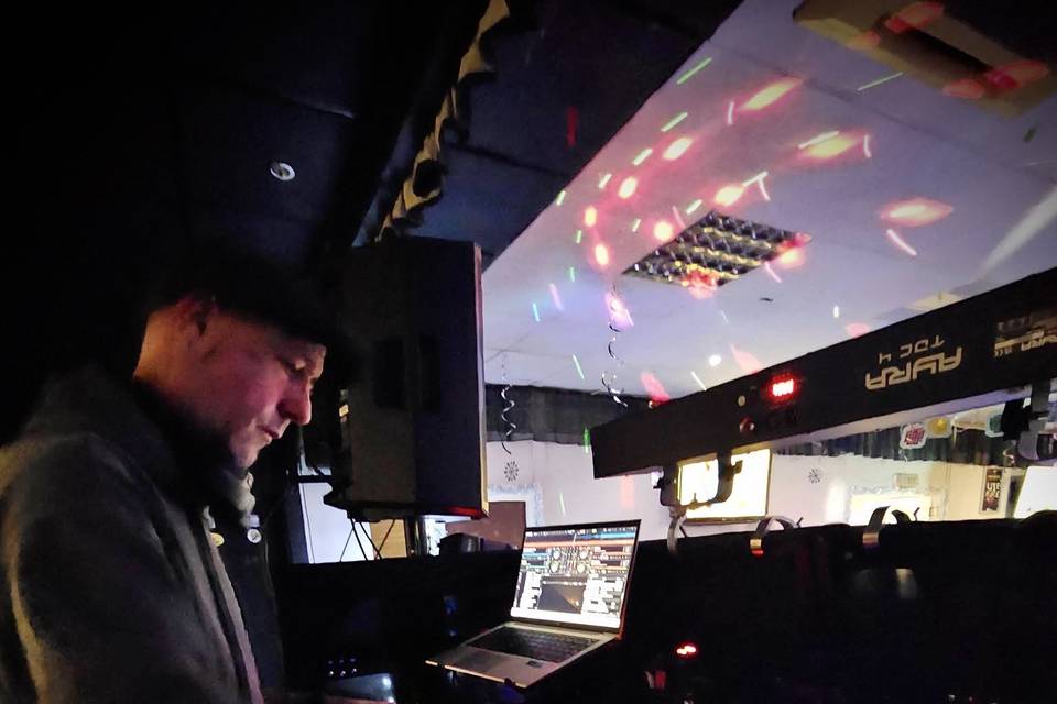 Dj Mr Dub