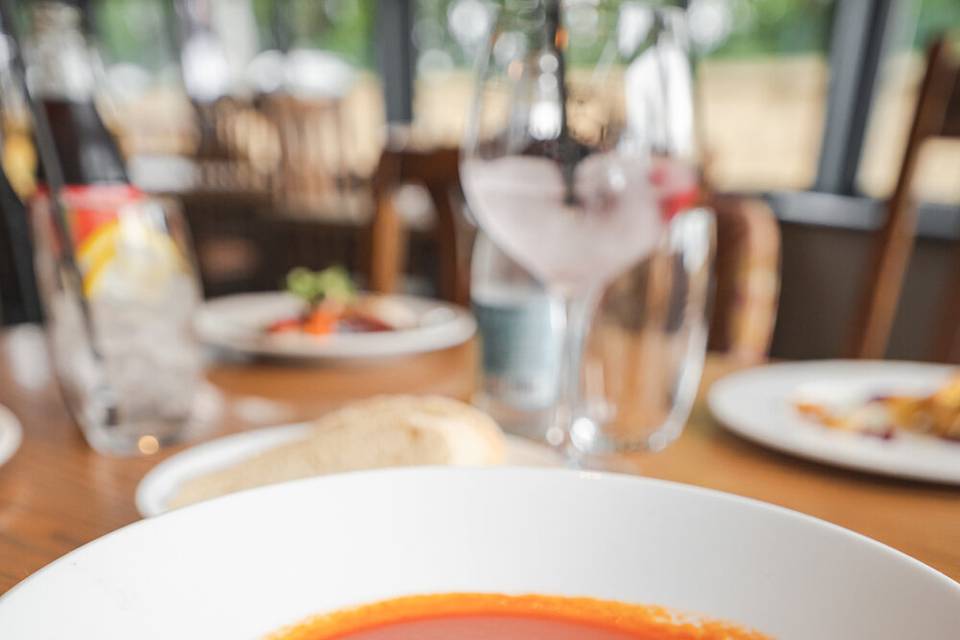 Tomato and red pepper soup
