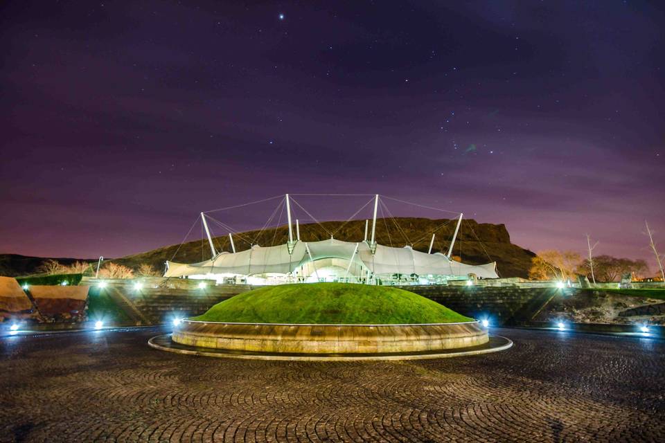 Dynamic Earth