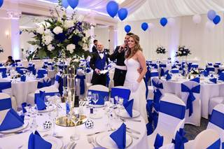 Singing Waiters Birmingham - Undercover Singers UK
