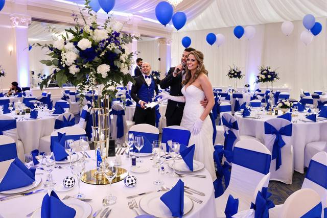 Singing Waiters Birmingham - Undercover Singers UK