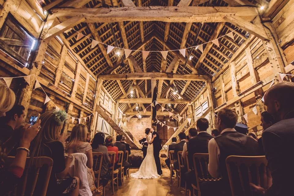 Barn ceremony - MWPhotography