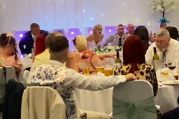 Singing waiters near me