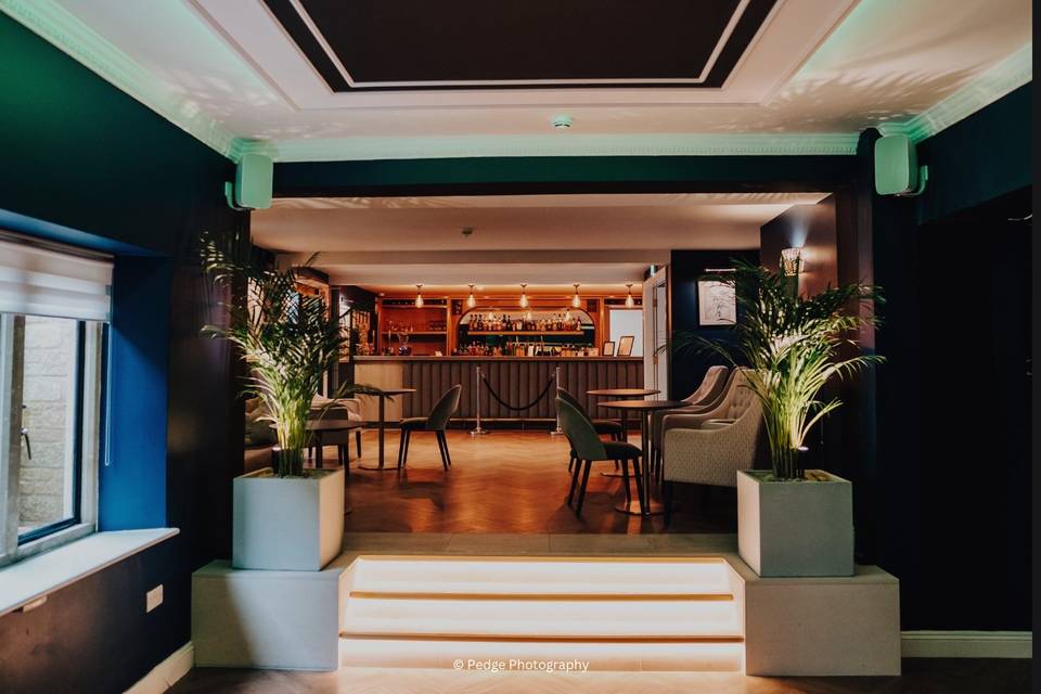The Barlett Lounge and Bar