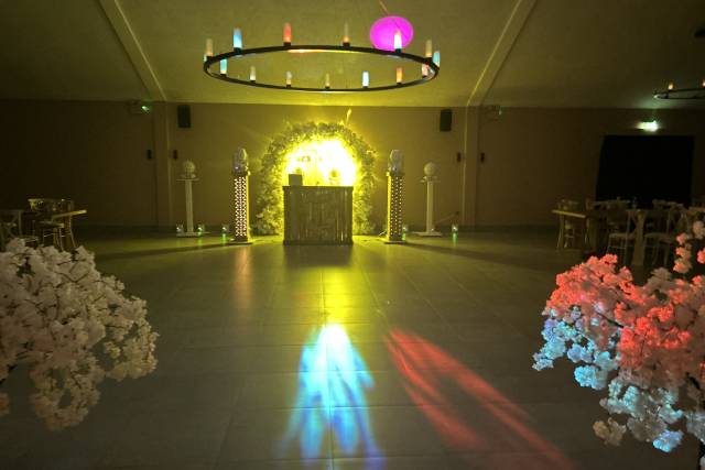 Rustic with light show rocking
