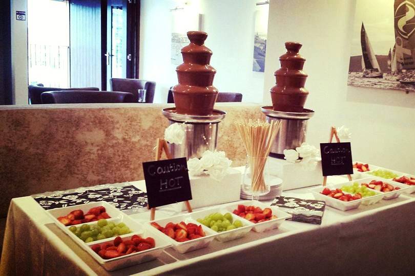 Chocolate fountain