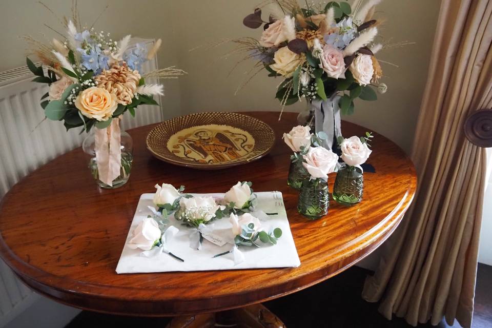 Bridal party flowers