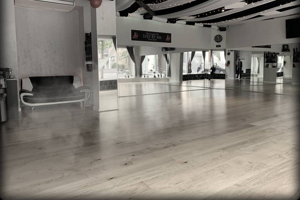 Step By Me Dance Studio