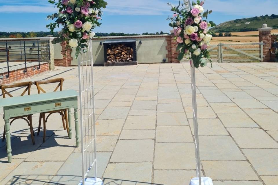 Archway arrangement