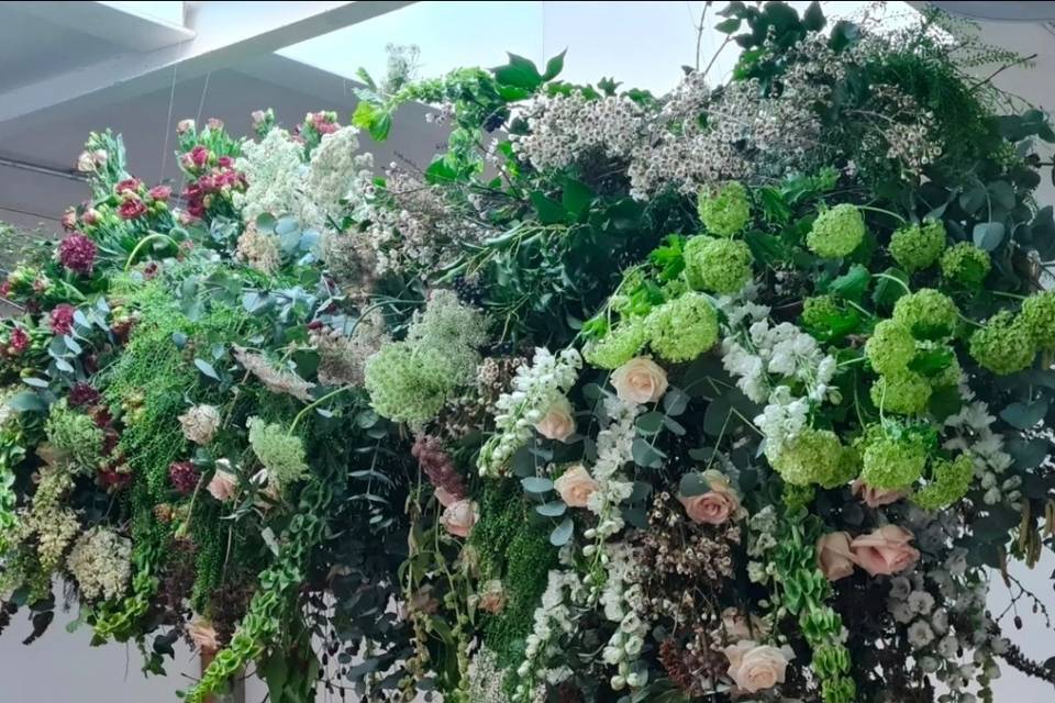 Floating arrangement