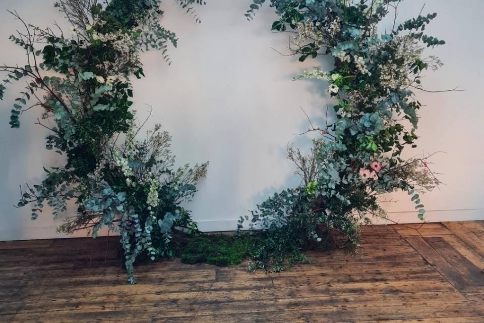 Hoop arrangement